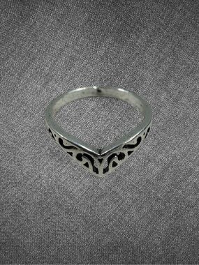 Vintage Silver V Shape Engraved Ring Open Adjustable Size 7.5
